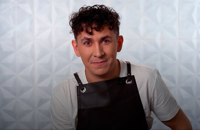 «Взрыв на макаронной фабрике»: повар из Владимира принял участие в шоу Ивлева «Молодые ножи»