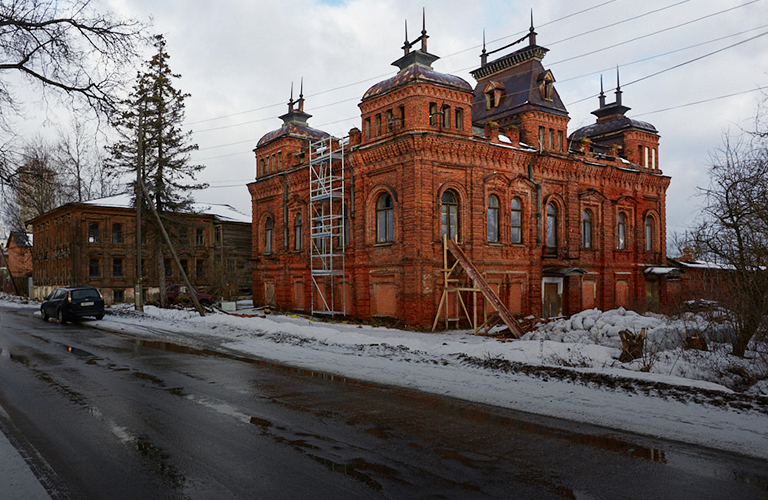 Меценат Федор Савинцев о проблемах со спасением памятников архитектуры и потенциале Мстёры