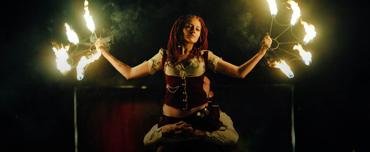 Зажечь на Гоа: фаерщица из Владимира о пляжах, хиппи и флуоресцентных мухоморах