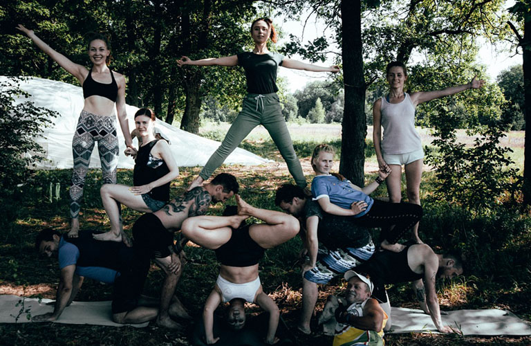 Топор Гагарина, грудь русалки и другие объекты ленд-арта «Чисто поле»