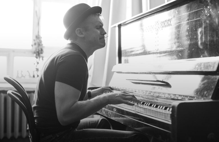 Лидер группы «Буквы» о планах, новом альбоме и предстоящем концерте