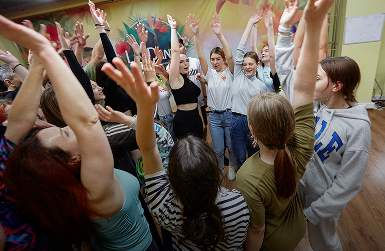 Коллаборация двух творческих пространств Владимира — шоу с миксом живой музыки и танцев