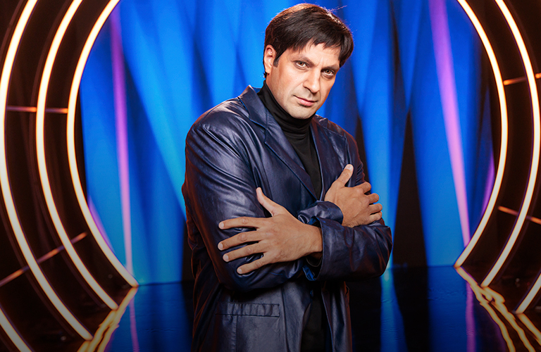 Роман Барсуков в образе Носкова покорил жюри «Ярче звезд», а Сархан Сафарли — ведущего «Стендап рулетки»