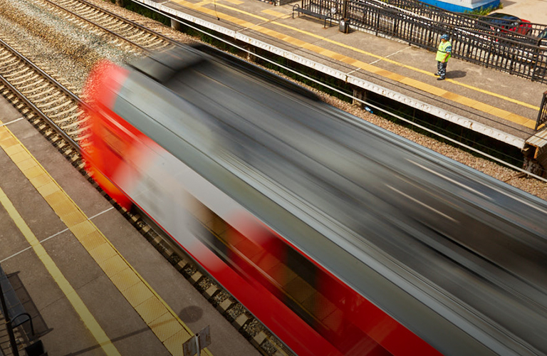 Железная дорога запускает дополнительные электропоезда «садового» назначения