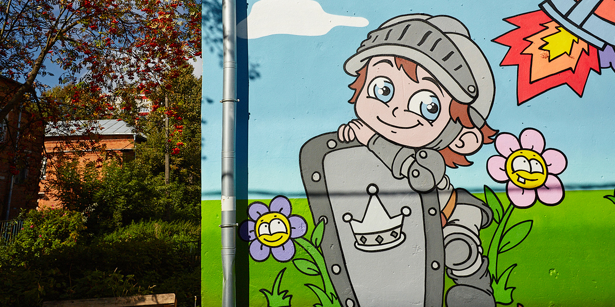 Арт-мир глазами ребенка и мурал-вышивка — две новые работы владимирских райтеров