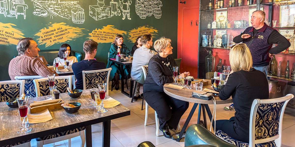 «Настоять на своем»: в новом заведении Владимира провели гастроужин с региональным колоритом