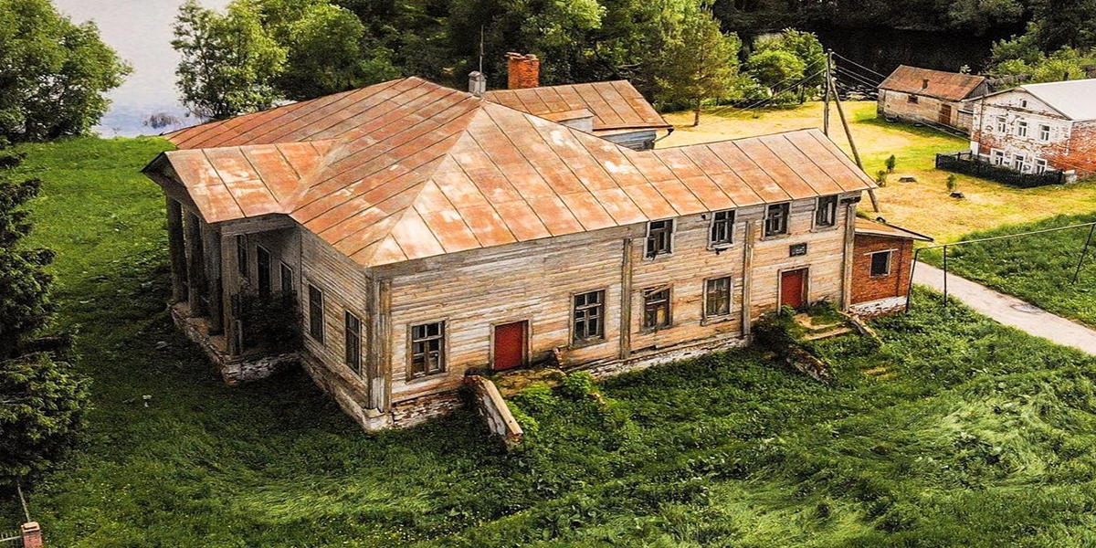 Уникальная, но забытая: деревянная усадьба в селе Черниж