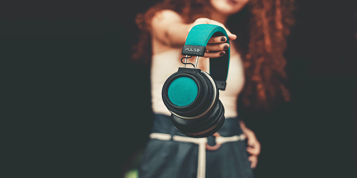 Философская вечеринка с речитативом и расставаниями — музыкальные новинки от владимирских исполнителей