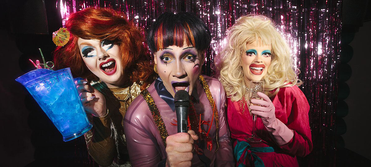 Топ запрещенных песен в караоке-клубах Владимира