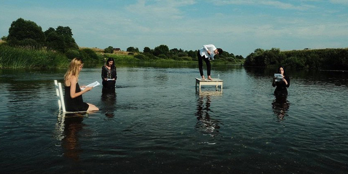 Лаборатория от мхатовцев: в заброшенной ГЭС, покинутом доме и на берегу Нерли
