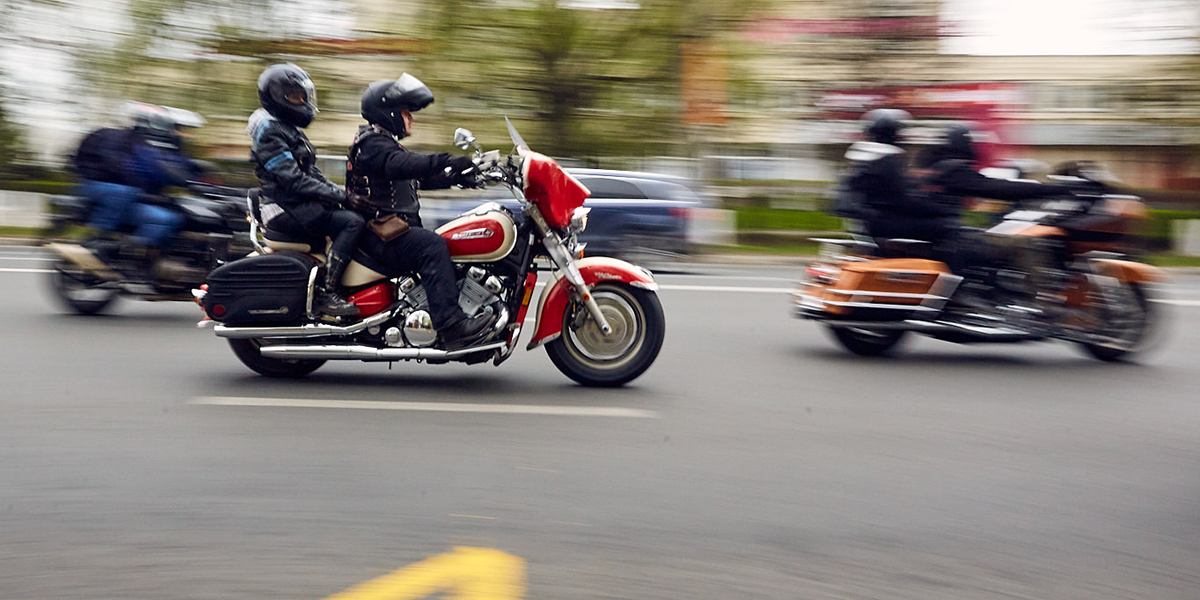 Кожа, кастомные байки и летящие вдаль волки! Открытие мотосезона во Владимире