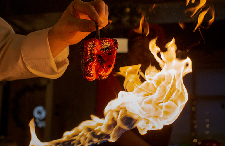 Поющий профессор на кухне. Сембургер от Ларисы Семиной