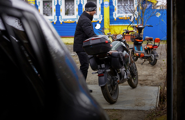 Авто, мопед, скутер. Три электрических транспортных средства в гараже жителя Судогды