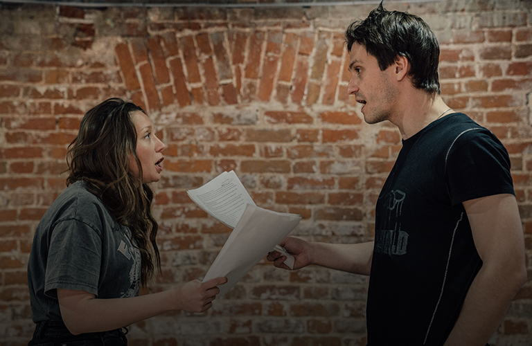 Такого еще не было. Скандал на семейной кухне в экспериментальном проекте во «Флигеле»