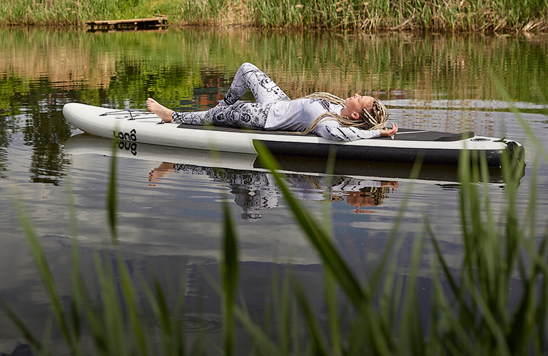 Новые виды развлечений на sup-борде в Суздале: йога на доске, экскурсии и даже водное поло