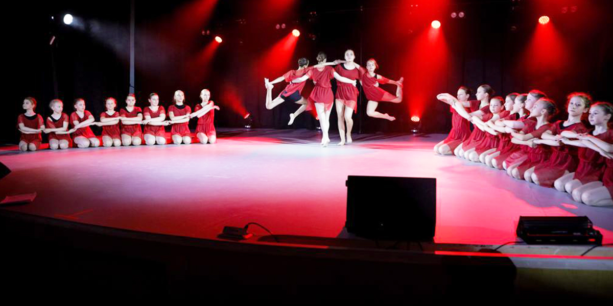 Эстрада? Надо! История молодой юрьевецкой танцшколы, устраивающей шоу