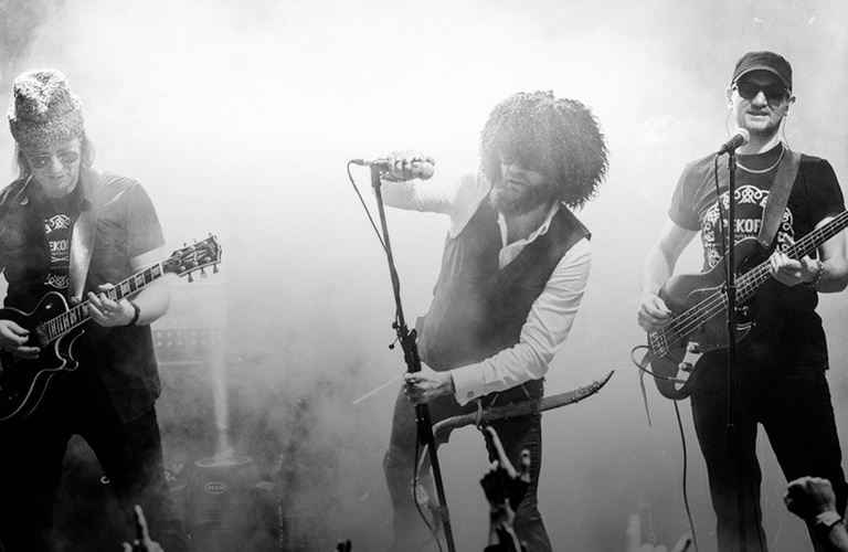 Актуальная домашняя кибермантра «Деньги» от «Рекорд Оркестра»