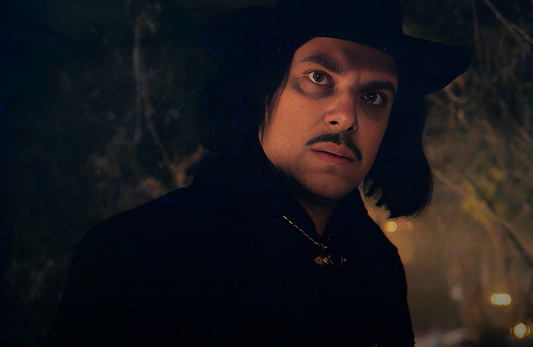 От Гоголя-блогера до Кутузова со смартфоном: режиссер о съемках документалки про звездный скетчком