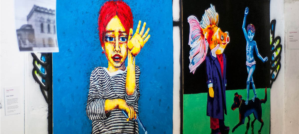 «Рисовала 12 часов, не ела, у меня дрожали колени»: Настенная живопись Валентины Ивакиной