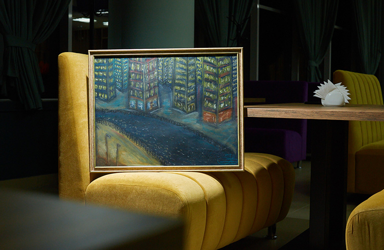 От барного клип-арта до стиля emotion: брутальный шеф-повар, рисующий пальцами