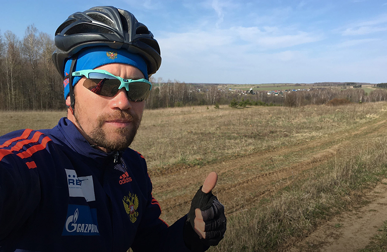 Деревенские приключения известного биатлониста Алексея Слепова