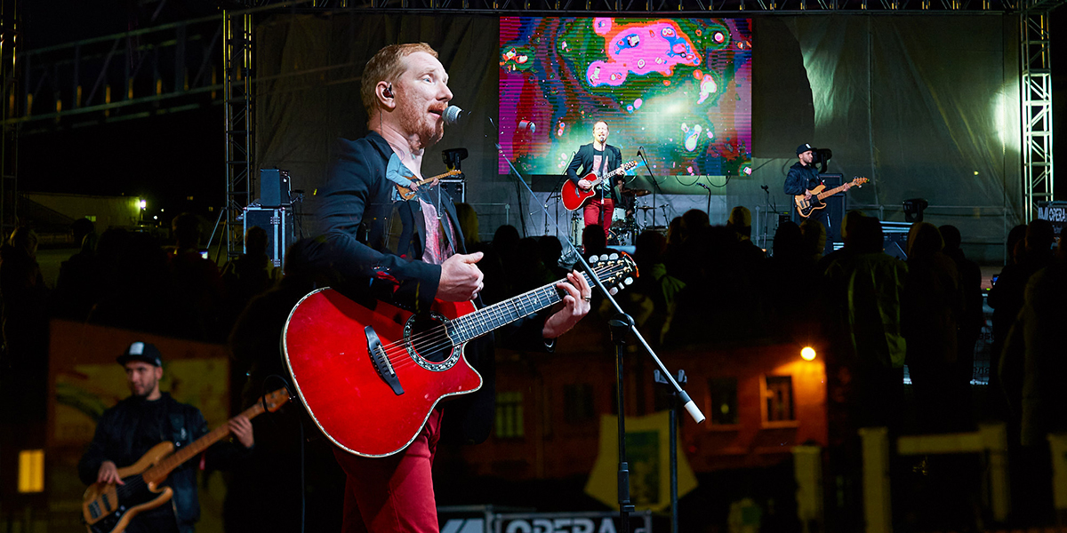 «Не свинячьте!», - солист «Братьев Грим» призвал владимирцев к порядку