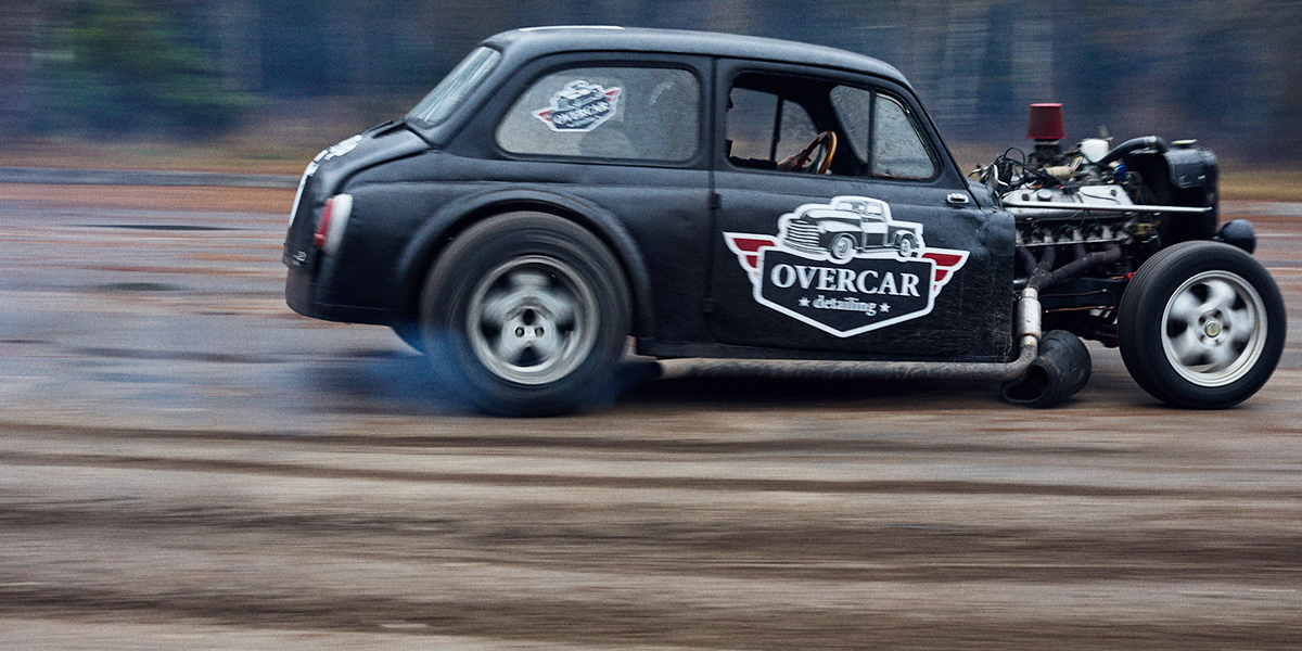 Не машина, зверь! Владимирец собрал мощный гоночный хот-род на базе «горбатой» малолитражки