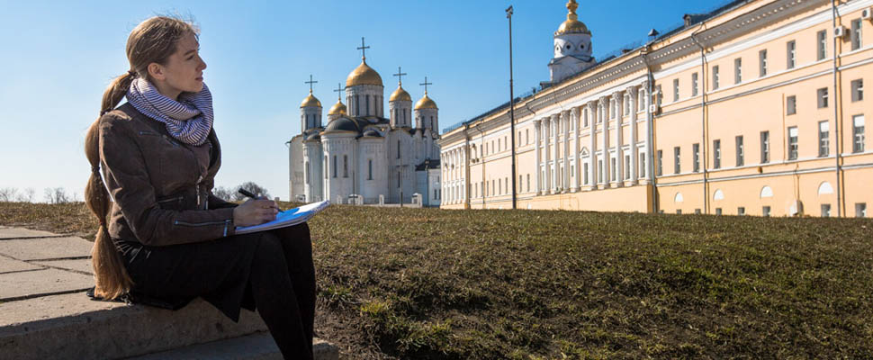 Рисуем Дмитриевский собор не отрывая руки: что из этого получилось?