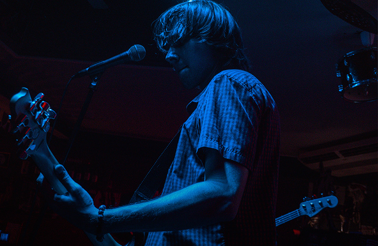 Что играют в местных барах? Рассказывает владимирский музыкант