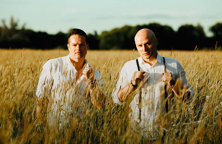 Сексуальные танцоры из Hot Amigos образовали новый бойз-бэнд