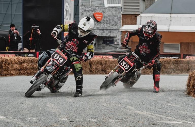 Наши мотоциклисты участвовали в первой российской гонке Flat Track