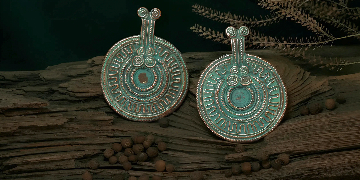 Кольцо «Кокошник», серьги «Корни» и «Прялки». Ювелир из Мурома представит в Москве уникальные украшения