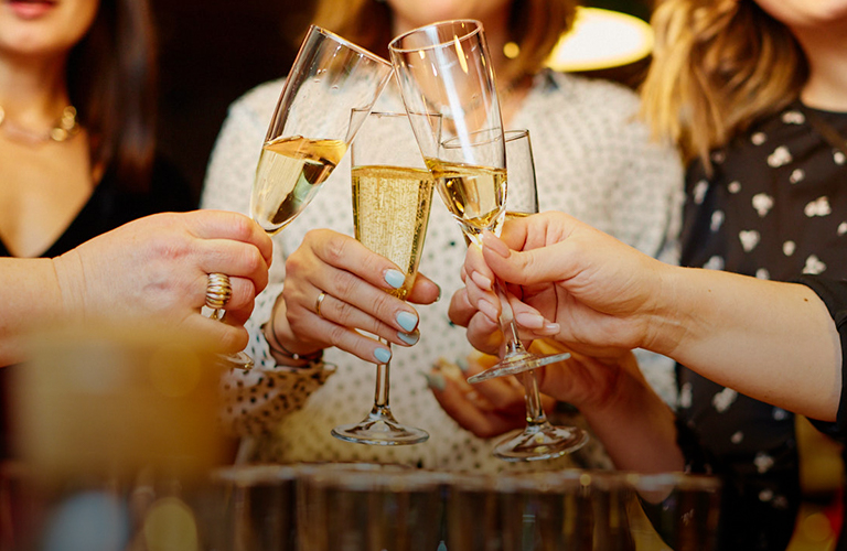 «Новому году быть!» Во Владимире вырос спрос на корпоративы