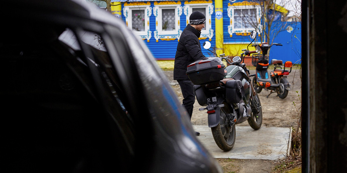 Авто, мопед, скутер. Три электрических транспортных средства в гараже жителя Судогды