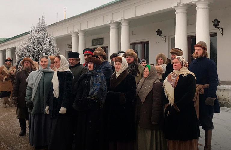 На завершающие съемки “Угрюм-реки” в Суздале привезли снег