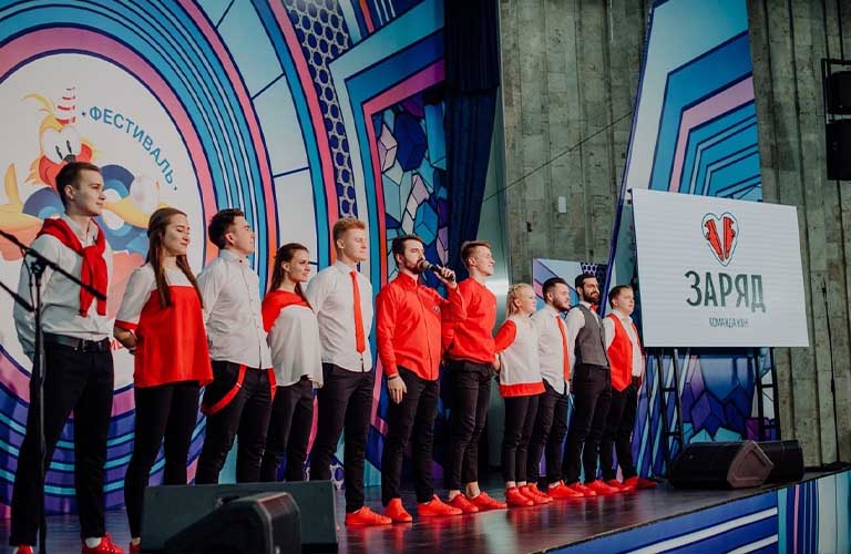 Танцы, гимнастика и Масляковы! В эфире очень энергичный владимирский КВН