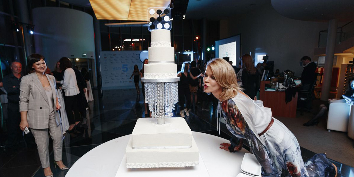 7 фееричных дней! Неделя светских вечеринок, подарков и скидок