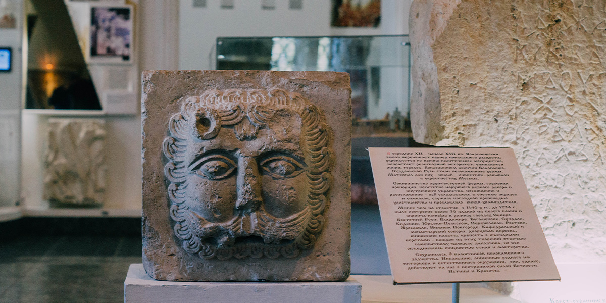 1:0 в пользу сувенирщиков: «музейный налог» снижен до 48 копеек за открытку