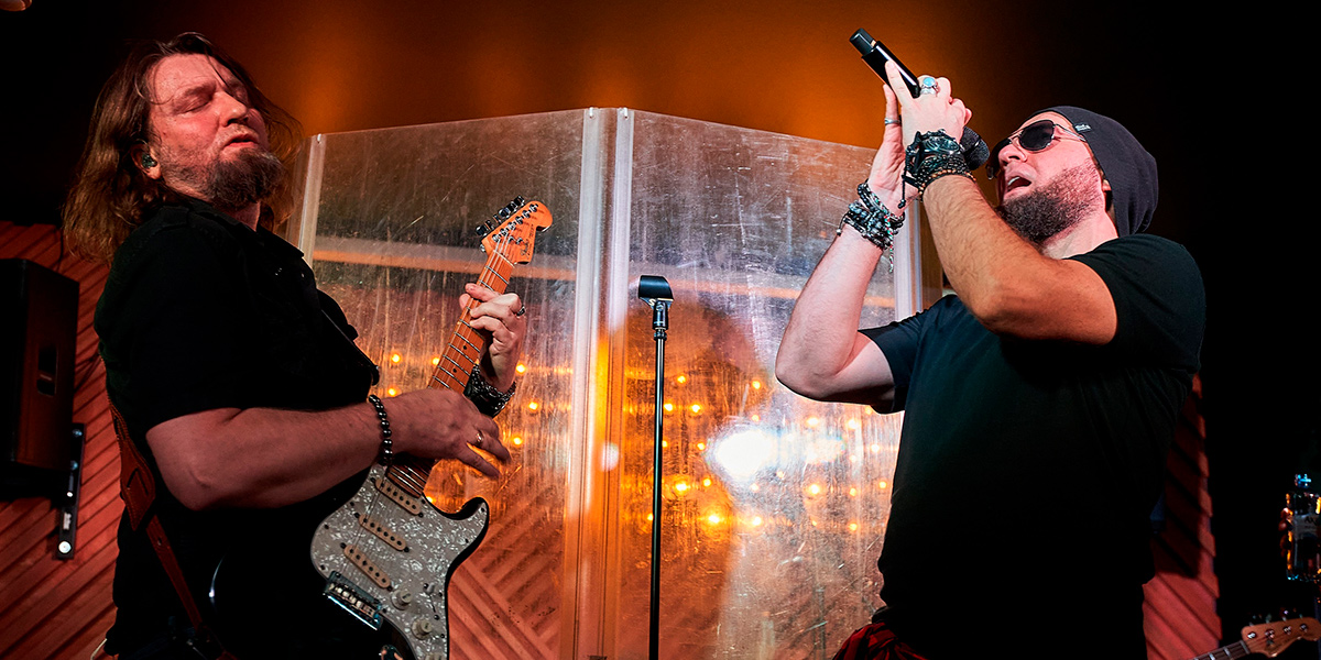 Актуальная домашняя кибермантра «Деньги» от «Рекорд Оркестра»