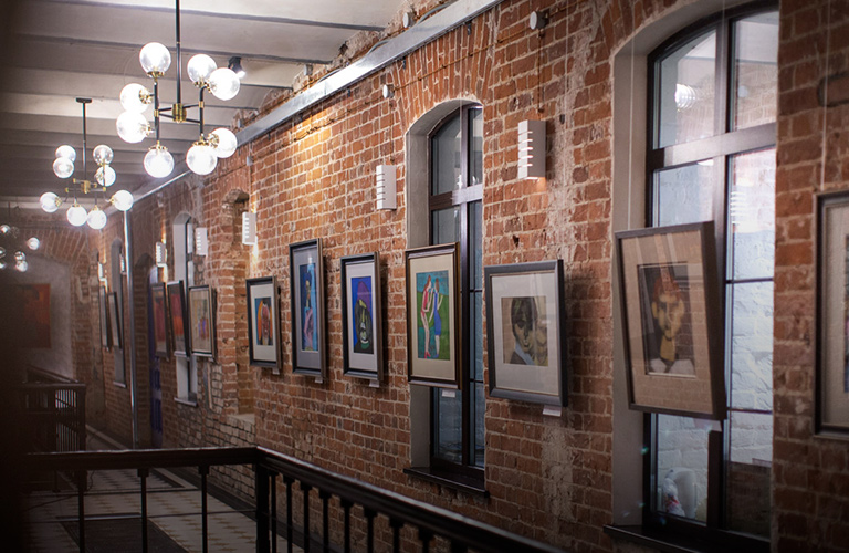 Лофт для работы и искусства в творческом пространстве «Фабрика»