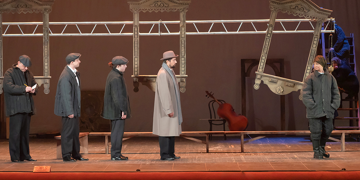 «Золотые маски» за спектакль «Черные доски» — владимирский театр победил в двух номинациях престижной премии