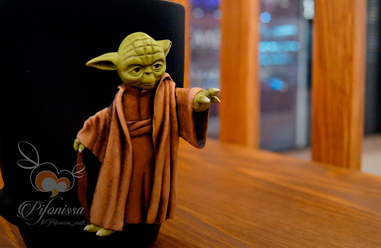 Глиняные Йоды, черепа и котики на посуде владимирских рукодельниц