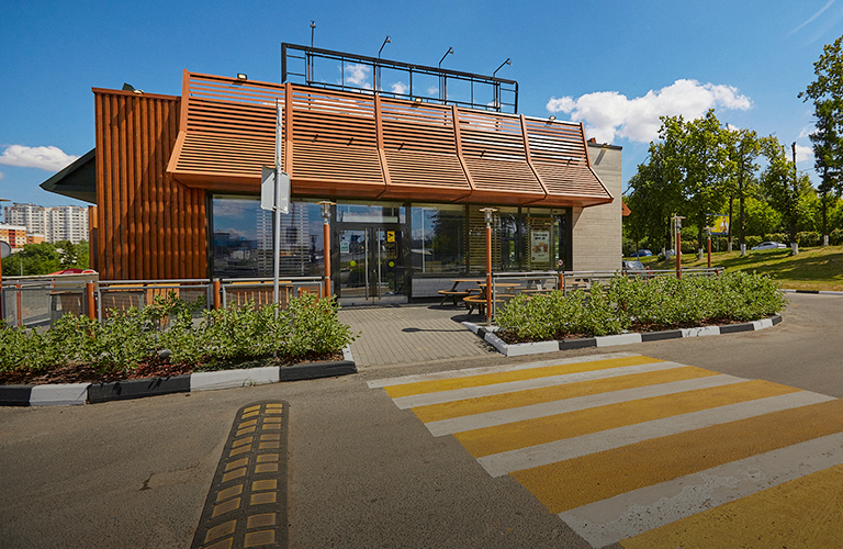 Не открылись — и точка! Владимирцы так и не смогли оценить бургеры в бывшем McDonald’s