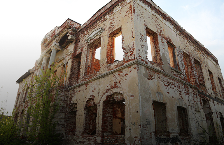 Утерянное наследие: руины дома Каратыгина начала XIX века, запечатленные фотографом из Питера