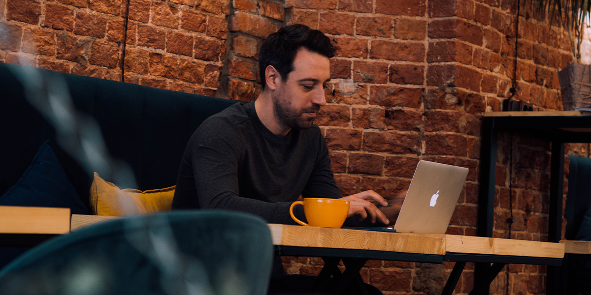 «Сомнения Роберта Фаррела»: Владимирский бизнесмен о своем психологическом романе