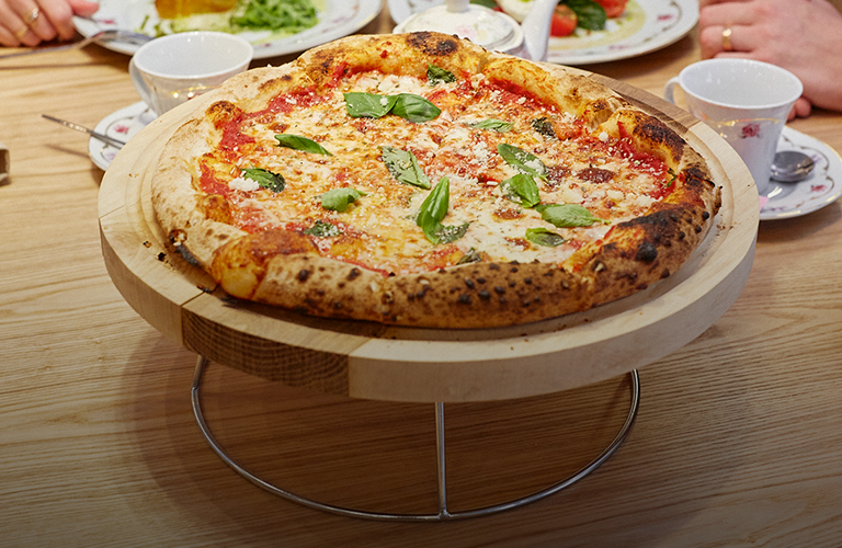 Где попробовать пиццу с «леопардовым» бортиком? Обзор нового ресторана во Владимире