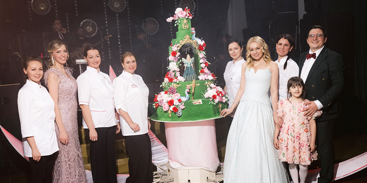 Сладкий гигант за 1,5 миллиона рублей — владимирский кондитер о создании торта на юбилей Яны Рудковской