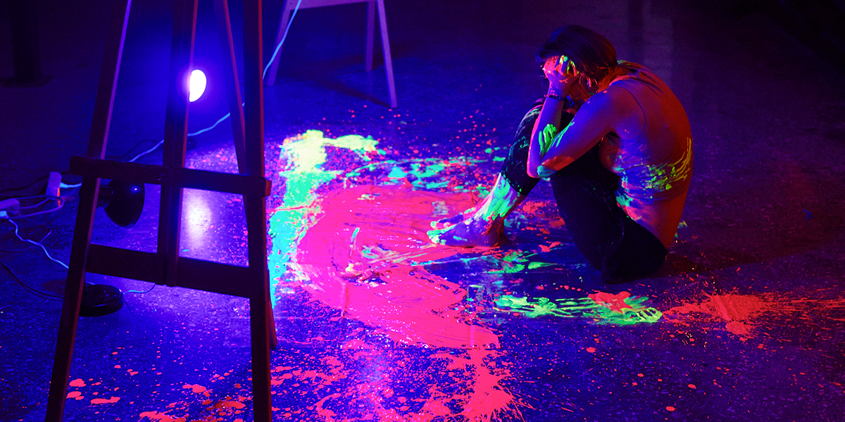 Гипнотический перформанс в красках: выставка «486. Саранхэ, или Я люблю тебя»