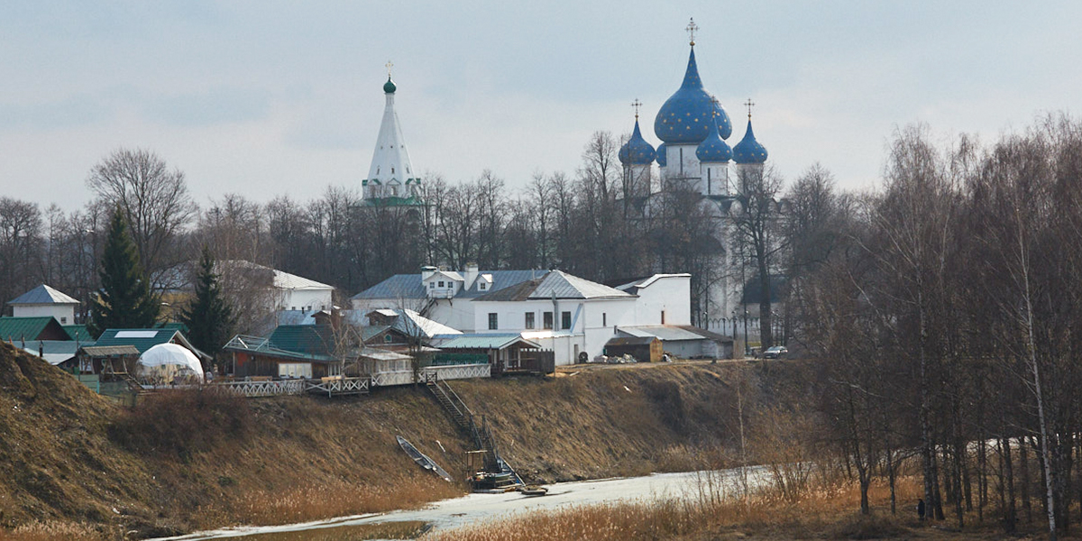 Мировые знаменитости во Владимире и Суздале: любопытные факты о памятниках ЮНЕСКО