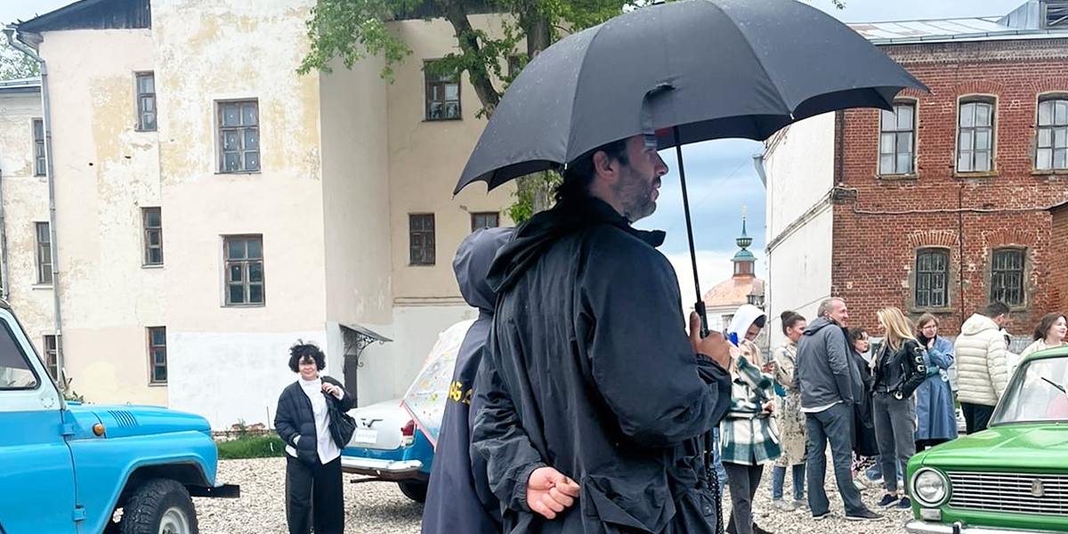 Не за границу, а по России! Иван Ургант и Сергей Пенкин побывали в 33-м регионе